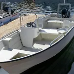 Fisherman's With Sea Views At Kalvaneset Feriehus *
