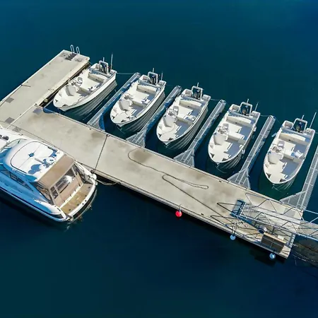 Fisherman's With Sea Views At Kalvaneset *