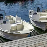 Fisherman's With Sea Views At Kalvaneset Steinvik